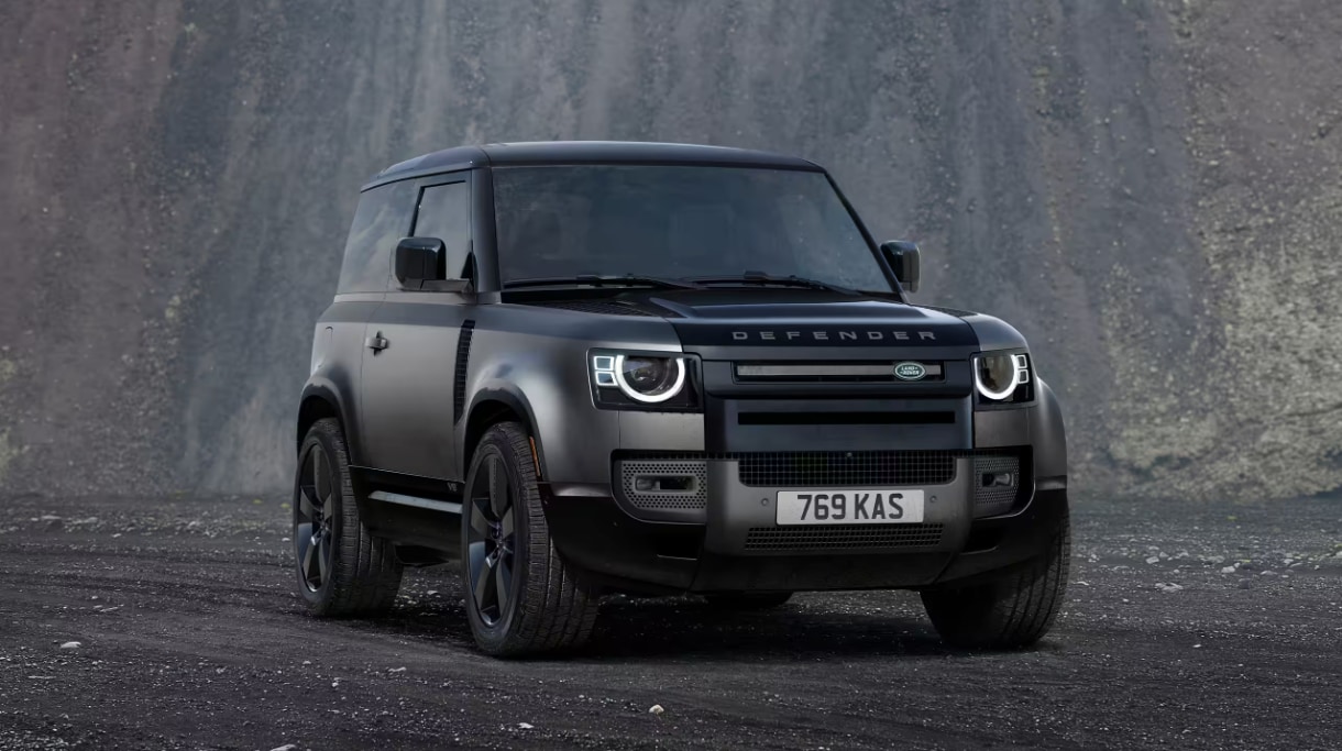 Front and side view of the 2024 Defender 90 V8 Carpathian Edition