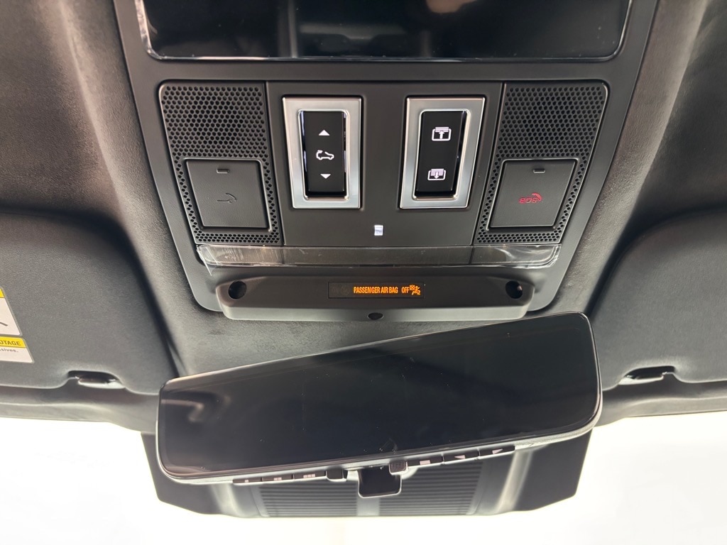 2026 Land Rover Defender V8 - Photo 12