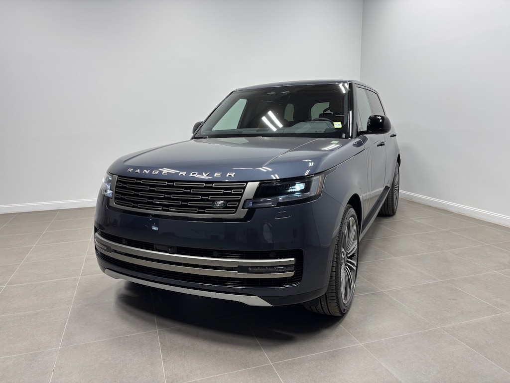 New 2026 Land Rover Range Rover SE LWB 7-Seats / V8 SUV