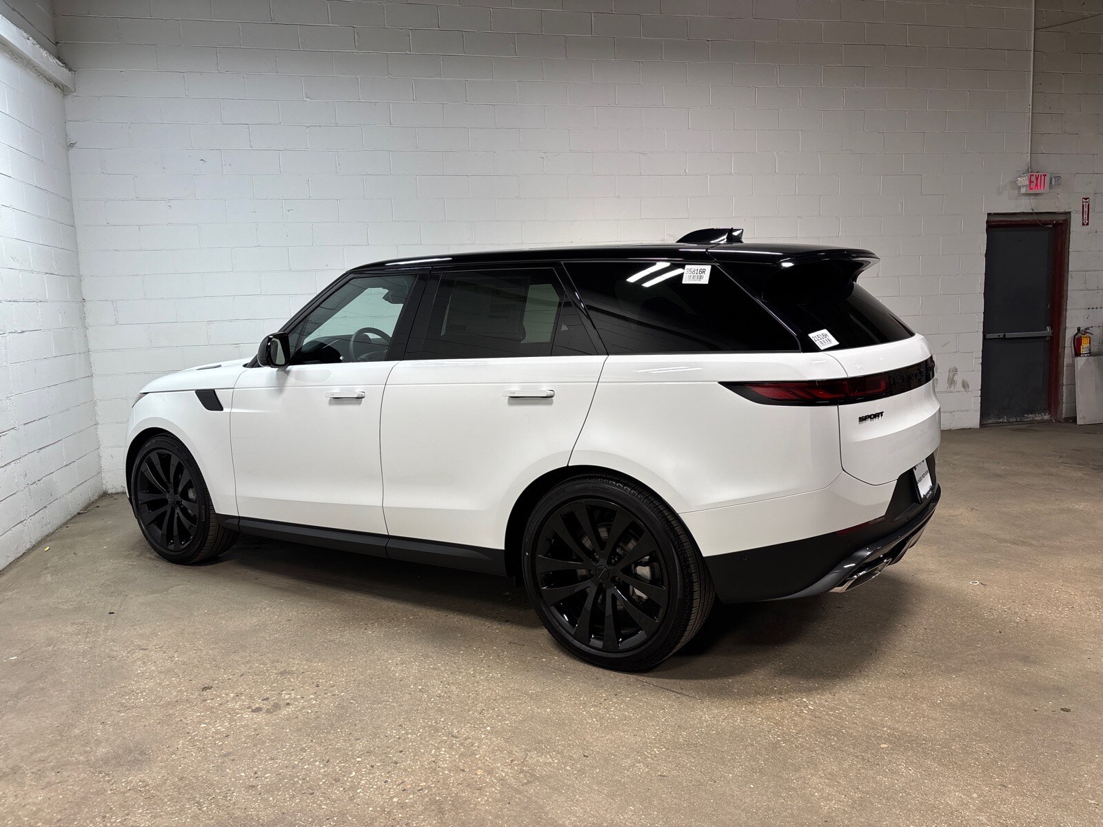 2026 Land Rover Range Rover Sport SE - Photo 10