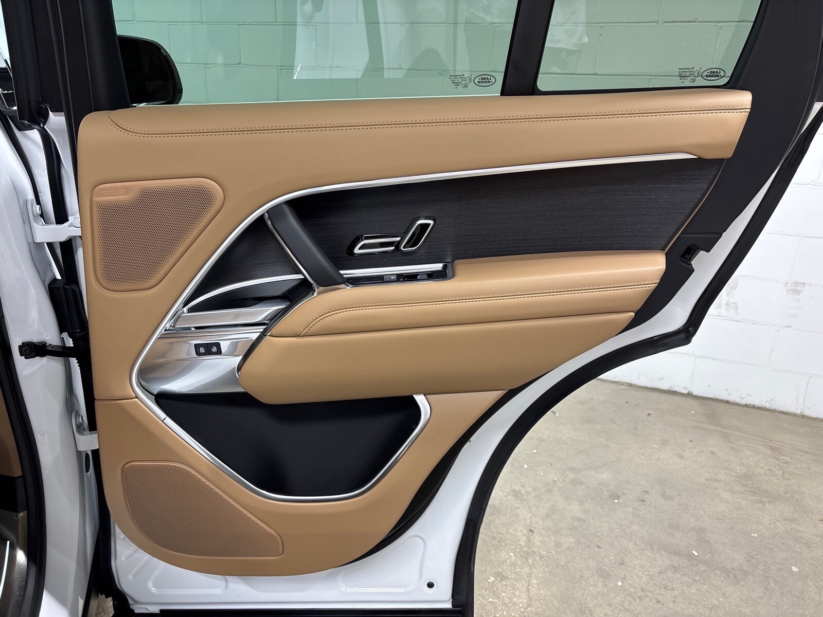2026 Land Rover Range Rover SE - Photo 39