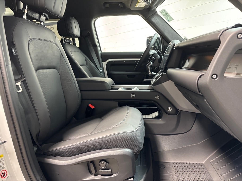 2026 Land Rover Defender V8 - Photo 31