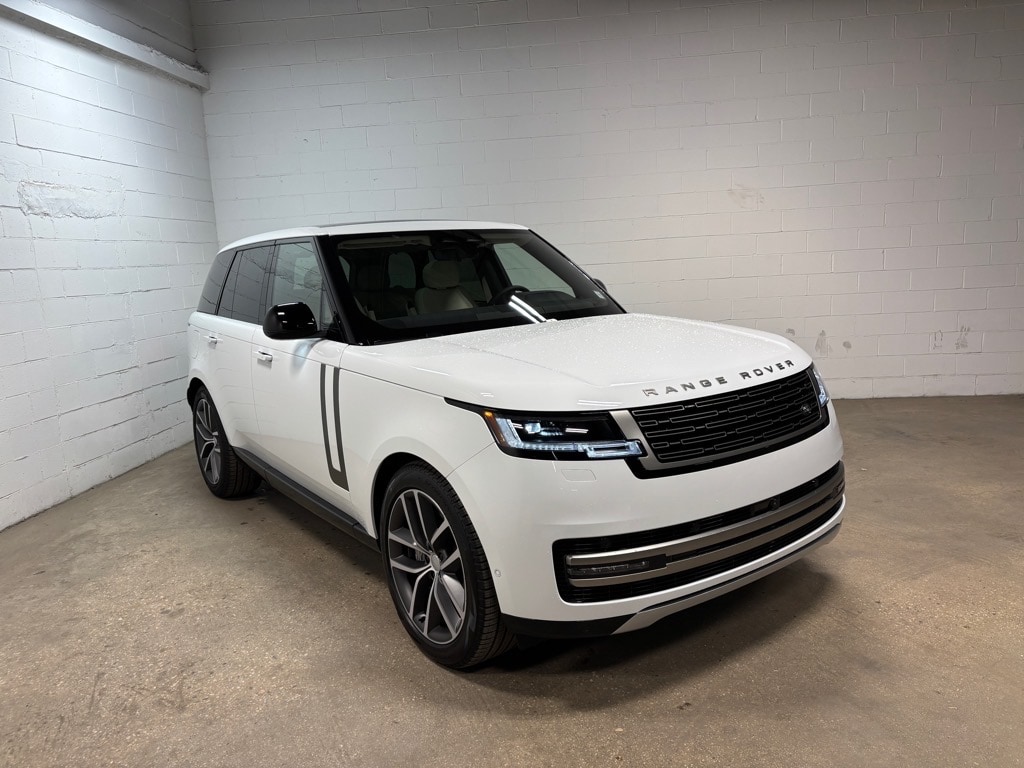New 2025 Land Rover Range Rover P400 SE AWD P400 SE SUV
