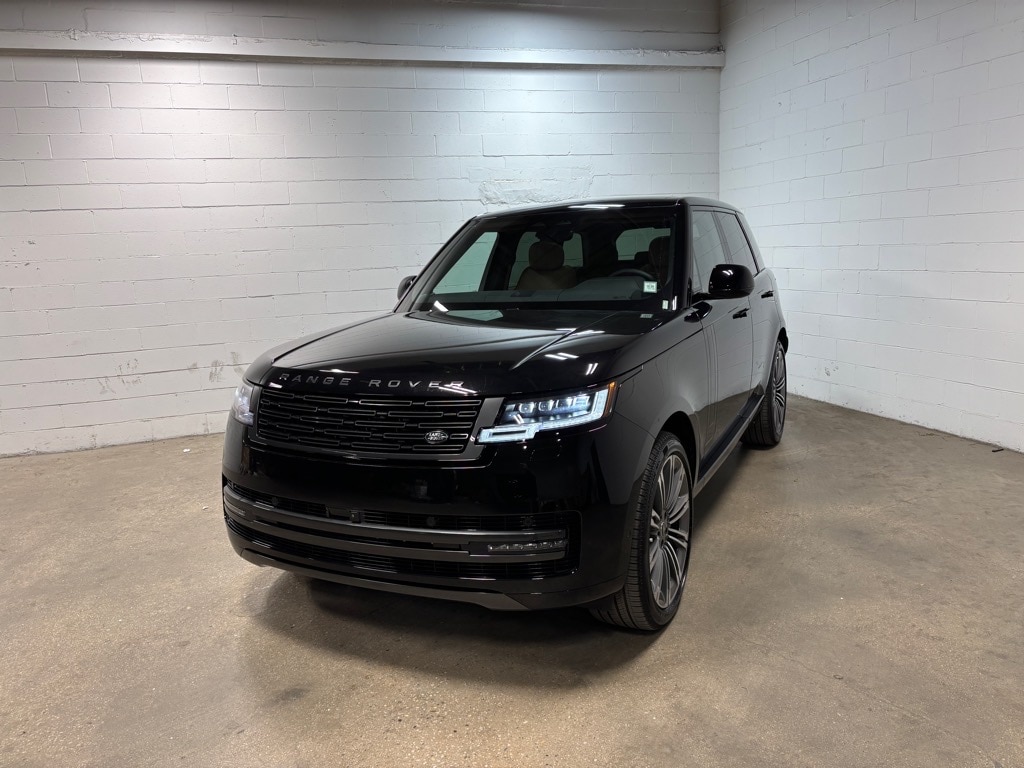 New 2025 Land Rover Range Rover P530 SE AWD P530 SE  SUV