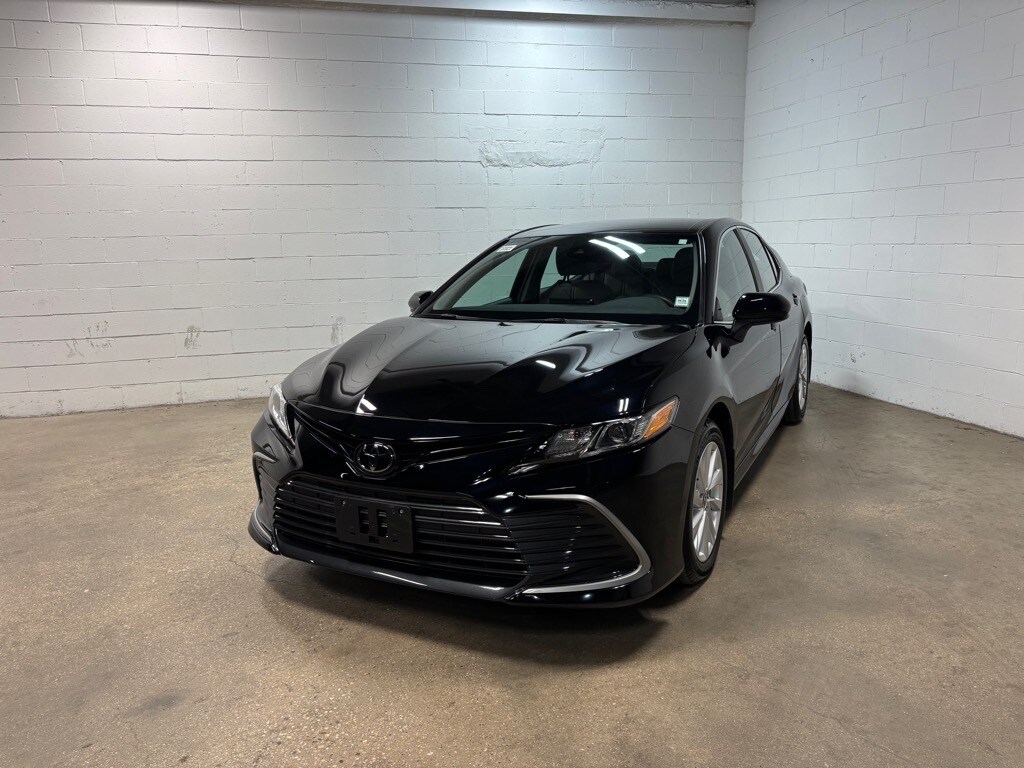 2024 Toyota Camry LE photo 2