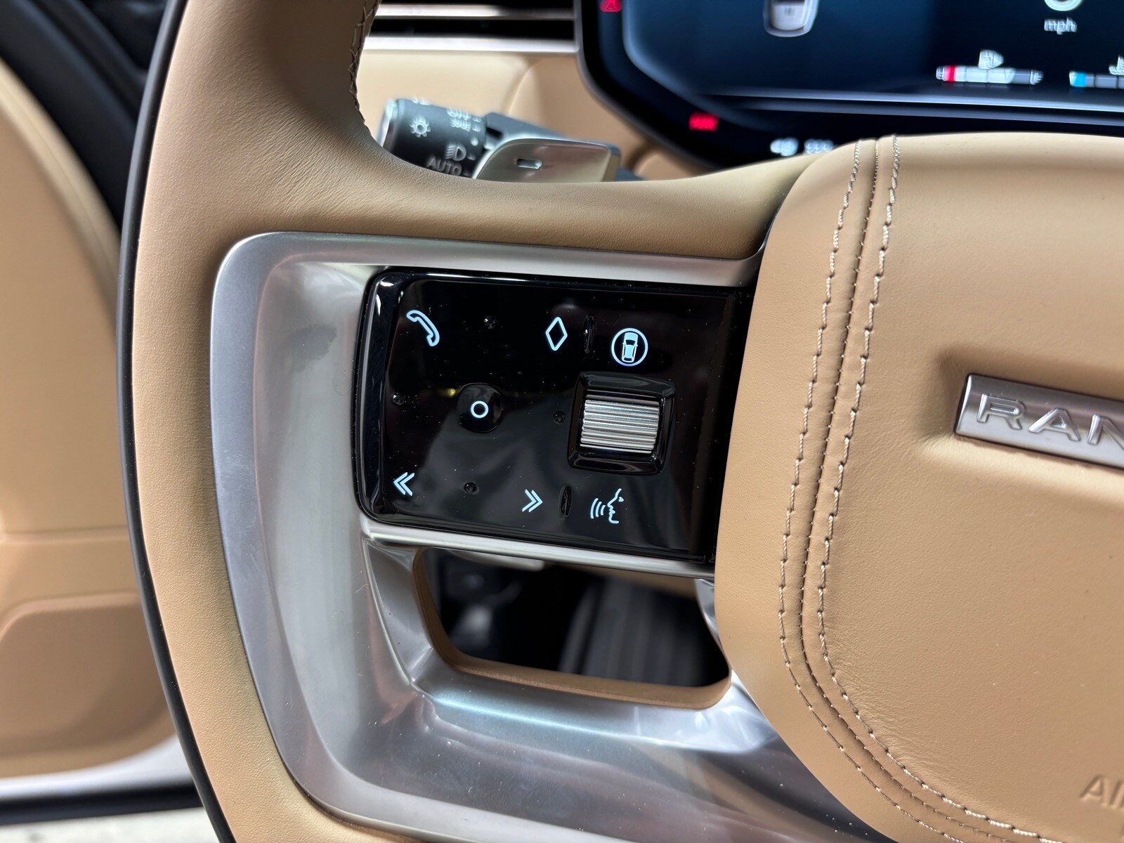 2026 Land Rover Range Rover SE - Photo 19
