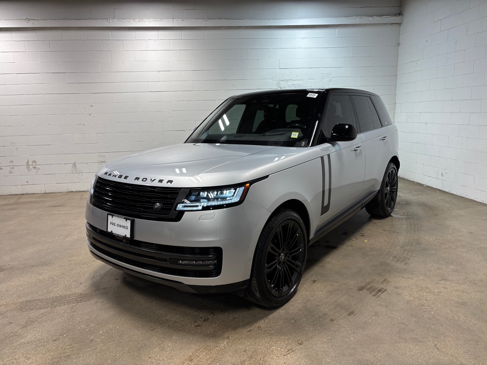 2025 Land Rover Range Rover SUV 