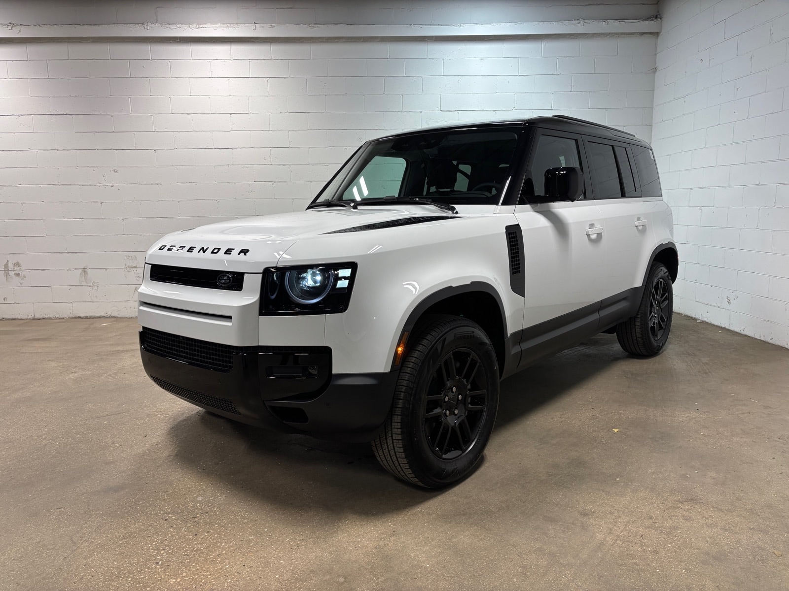 2026 Land Rover Defender 110 S P300's photo