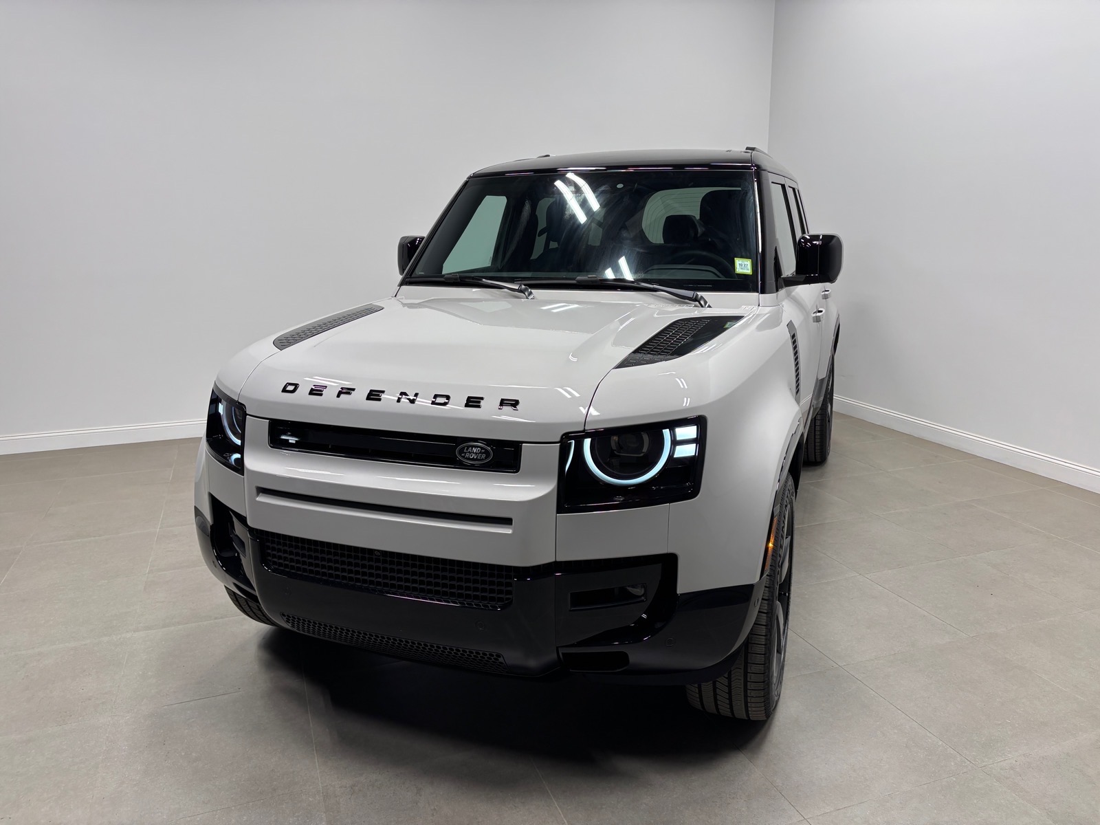 New 2026 Land Rover Defender 110 X-Dynamic SE SUV
