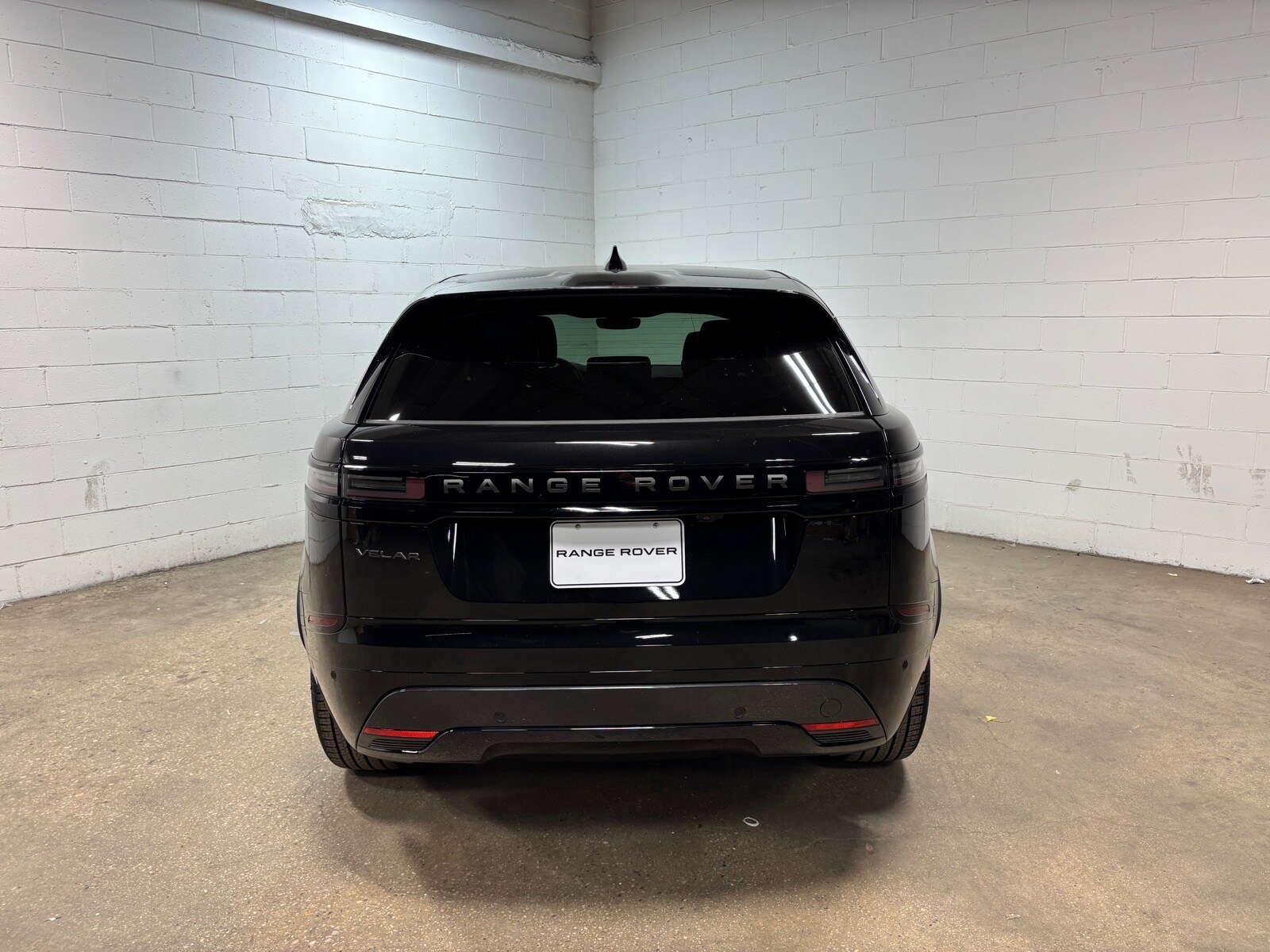 2026 Land Rover Range Rover Velar Dynamic SE - Photo 8