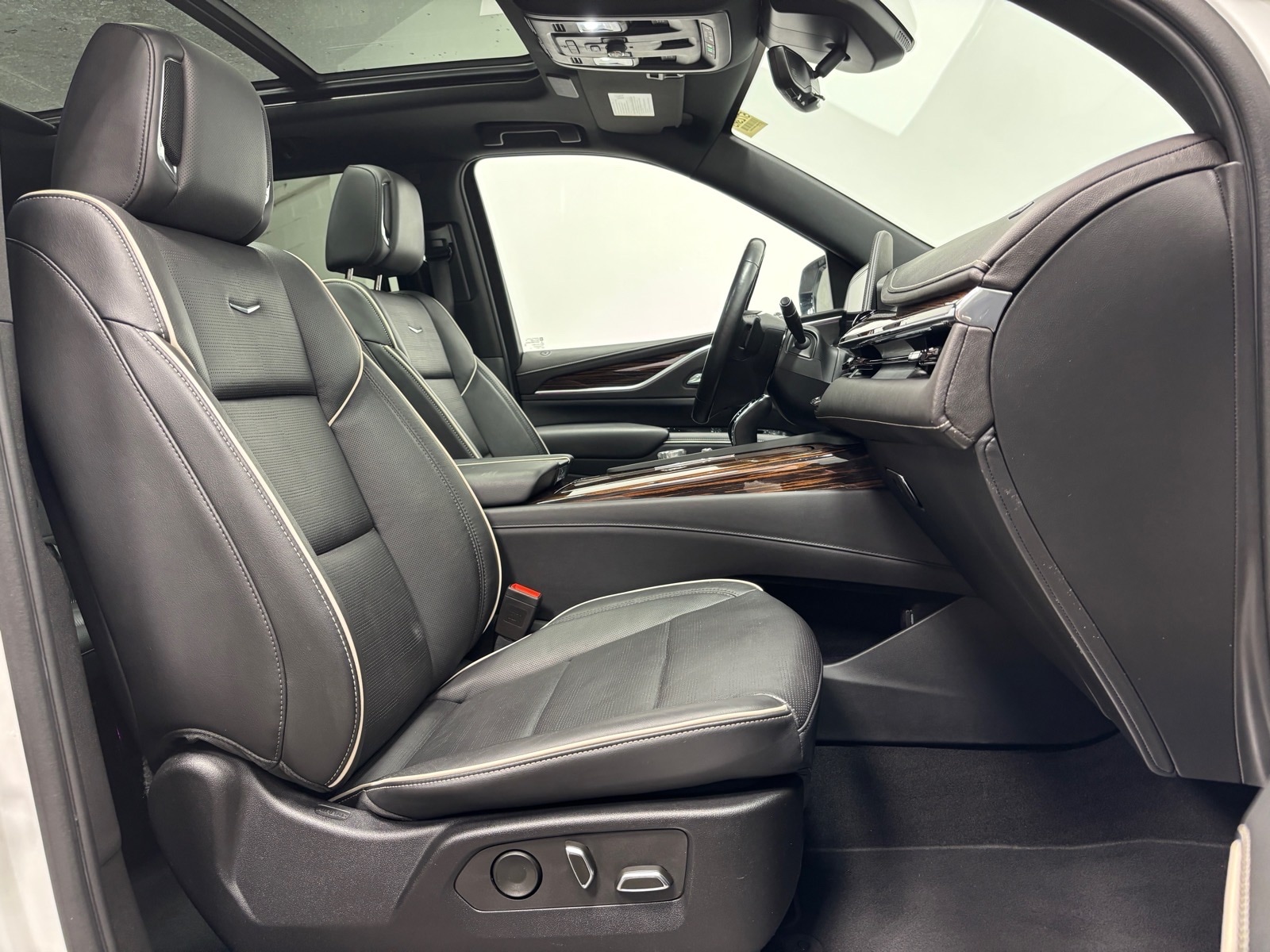 2022 Cadillac Escalade Premium Luxury - Photo 33