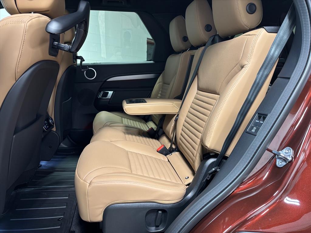 2026 Land Rover Discovery Gemini Edition - Photo 26