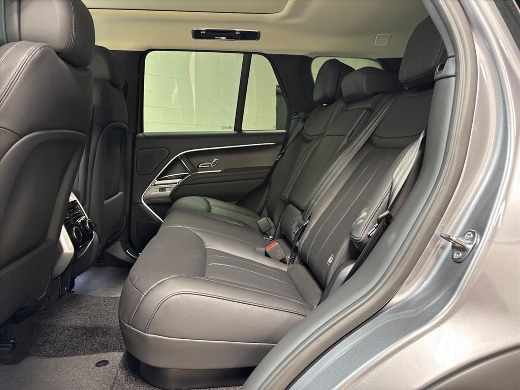 2026 Land Rover Range Rover SE - Photo 29