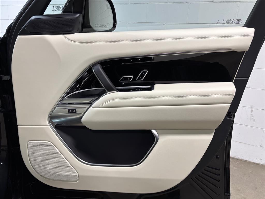 2026 Land Rover Range Rover SE - Photo 33