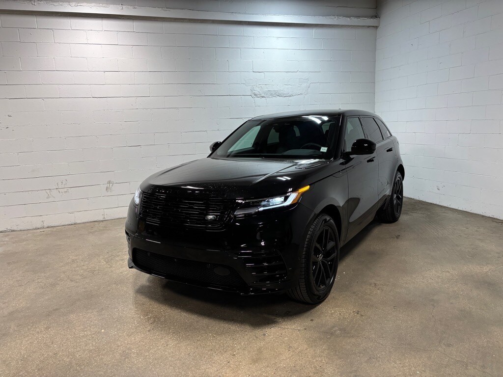 2026 Land Rover Range Rover Velar SE photo 2