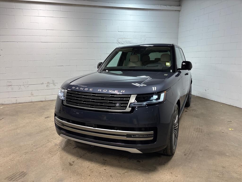 New 2026 Land Rover Range Rover SE SUV