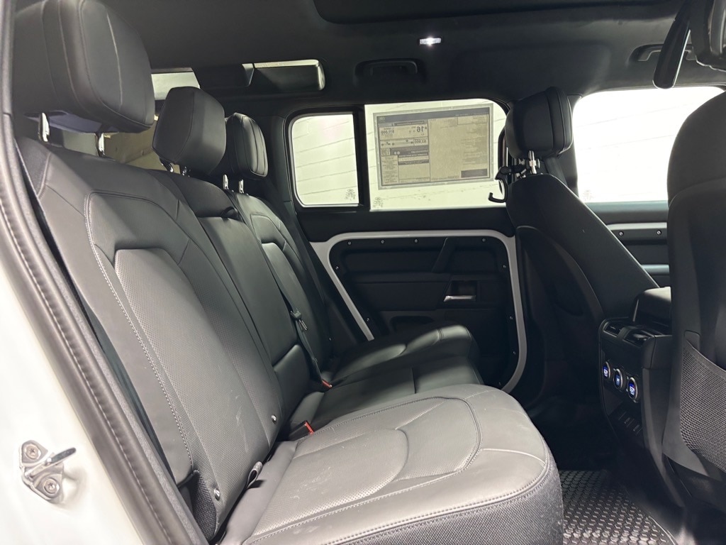 2026 Land Rover Defender V8 - Photo 38