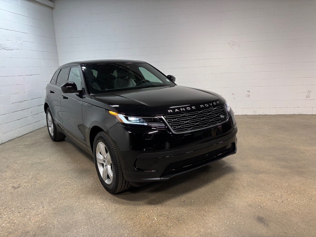 2026 Land Rover Range Rover Velar S photo 4