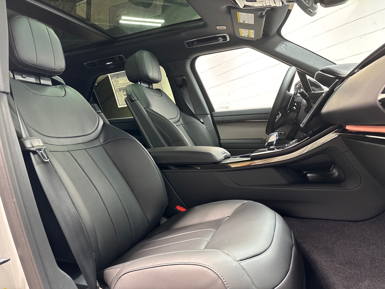 2026 Land Rover Range Rover Sport SE - Photo 31