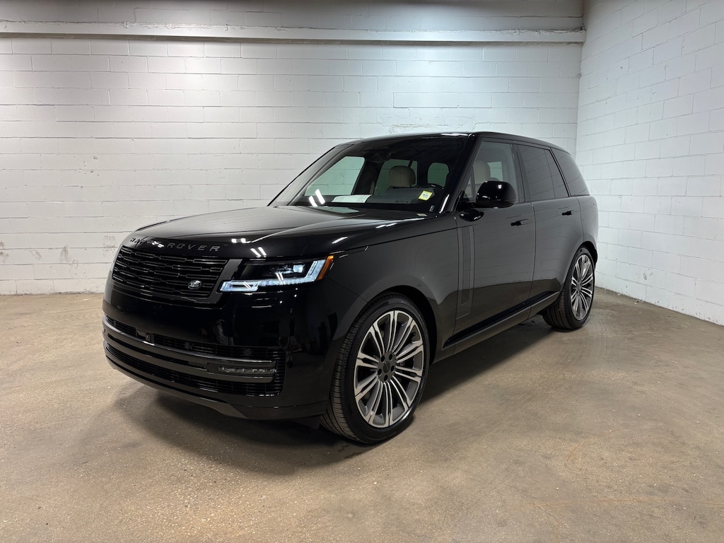 New 2026 Land Rover Range Rover SE SUV