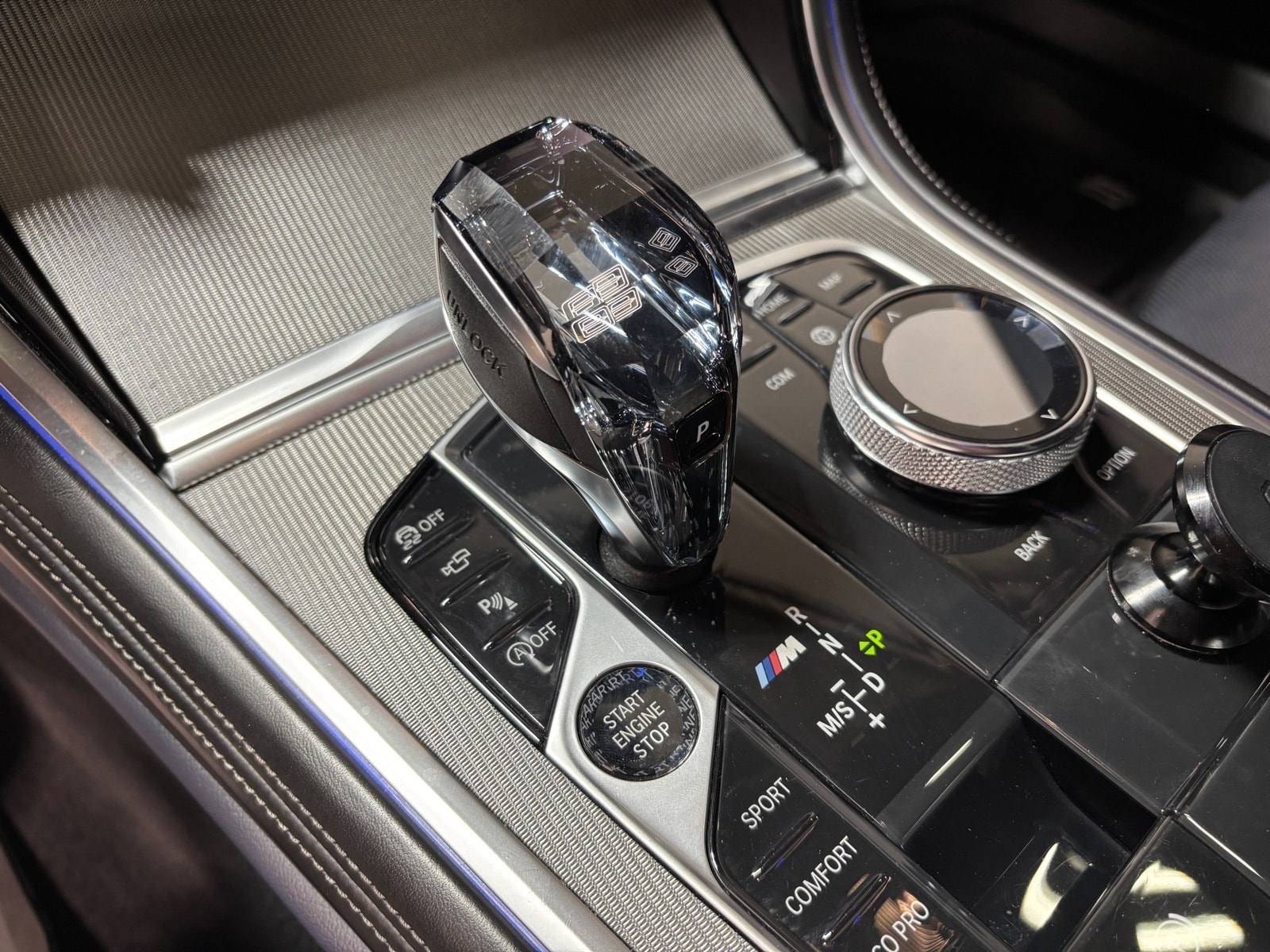 2021 BMW 8 Series M850i - Photo 15