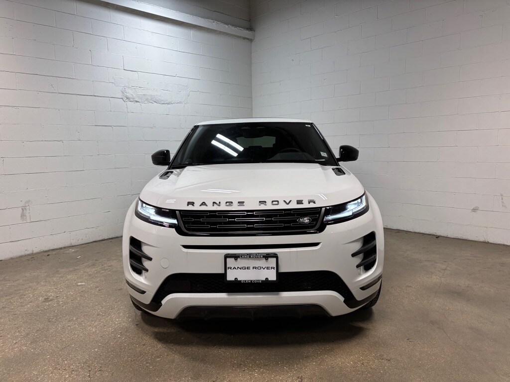 2026 Land Rover Range Rover Evoque Dynamic SE photo 3