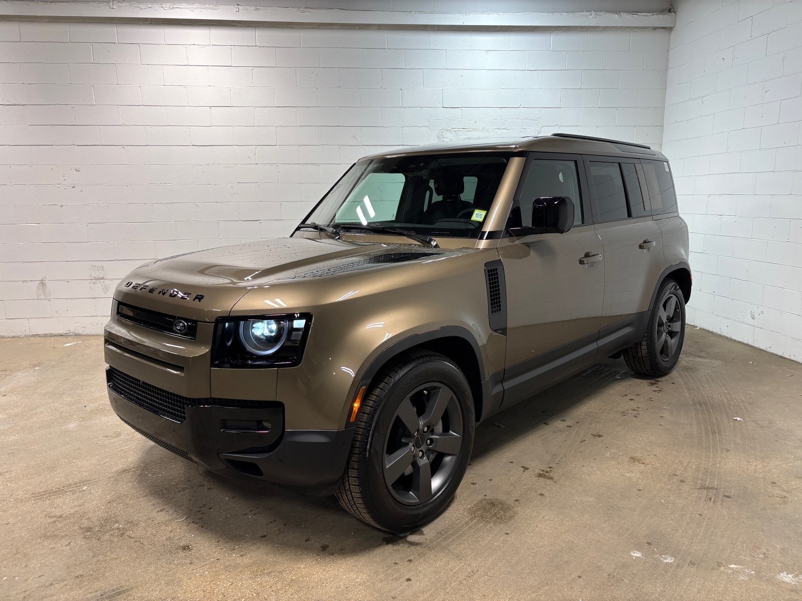 2026 Land Rover Defender 110 S P300's photo
