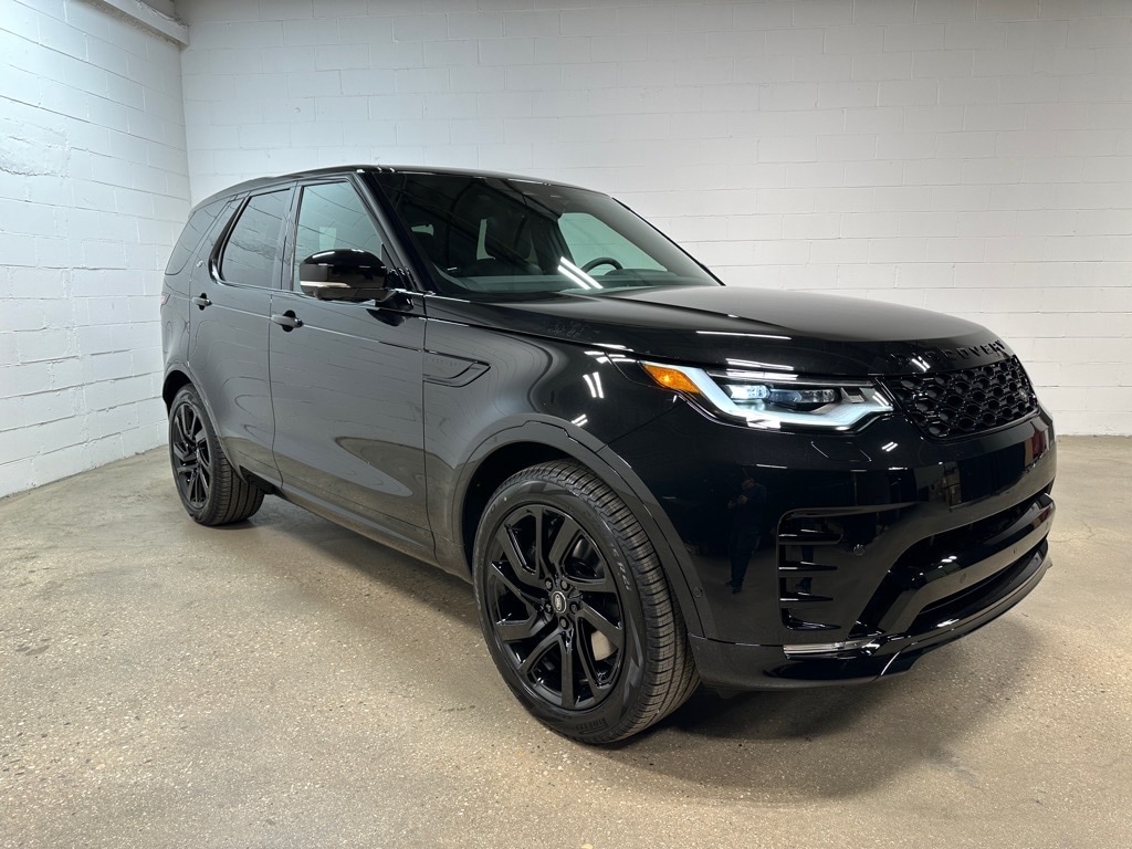 2025 Land Rover Discovery SE photo 4