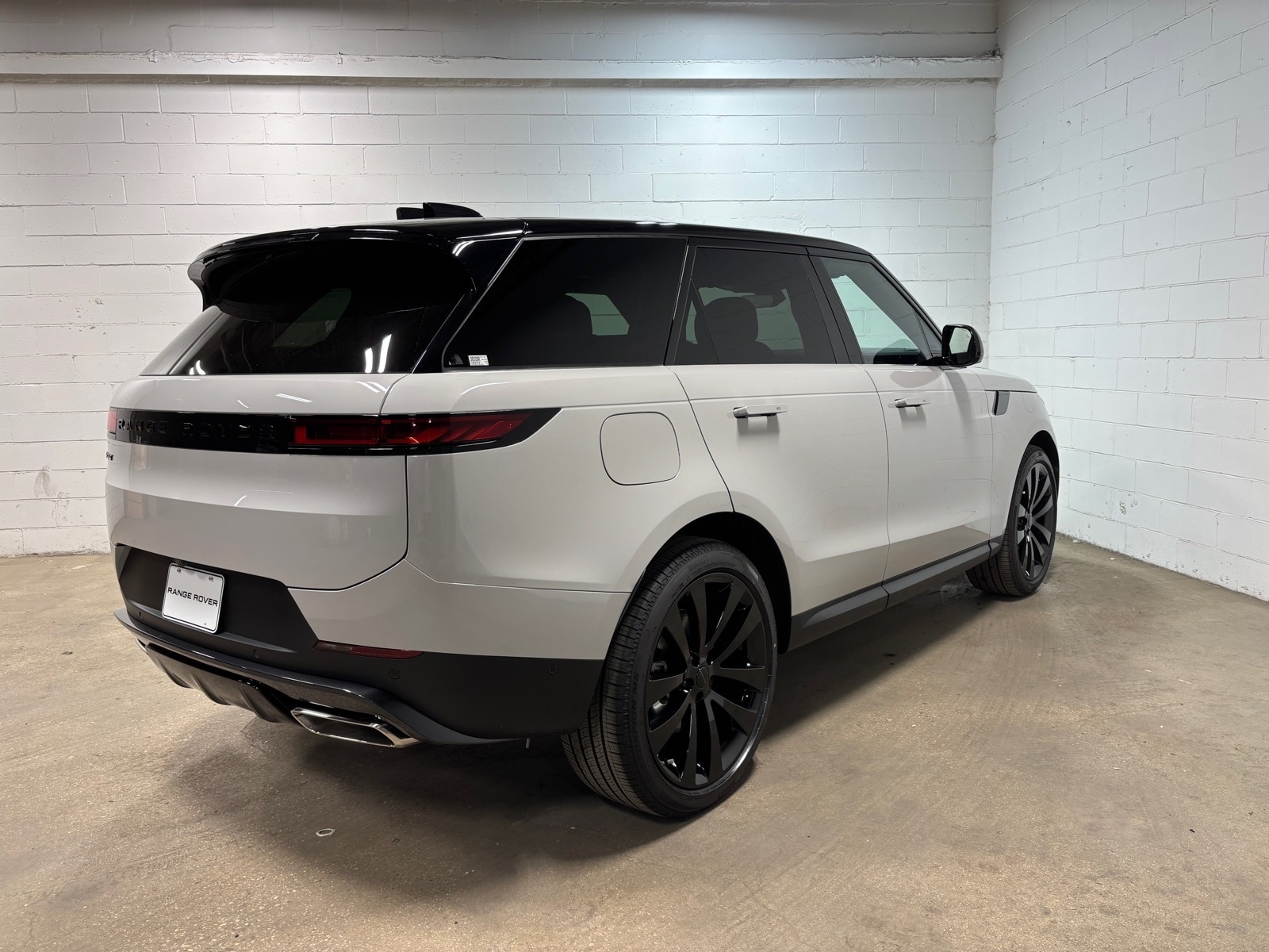 2026 Land Rover Range Rover Sport SE - Photo 6