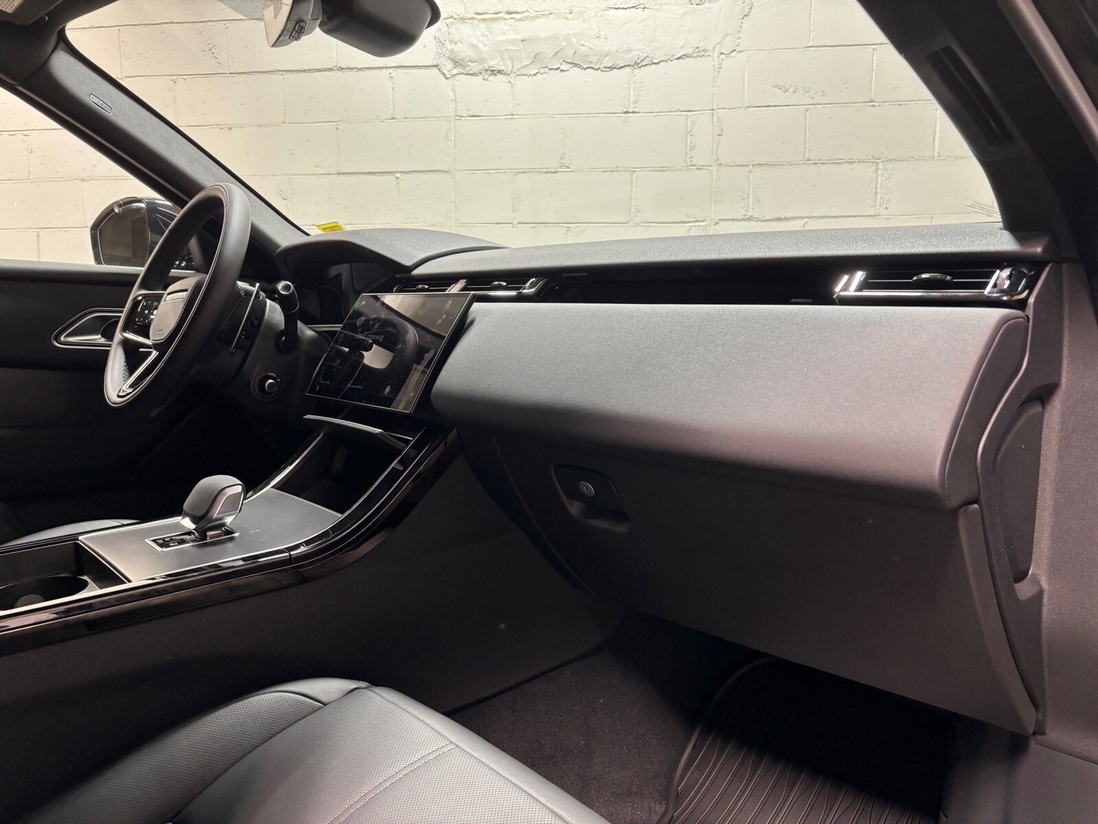 2026 Land Rover Range Rover Velar S - Photo 30