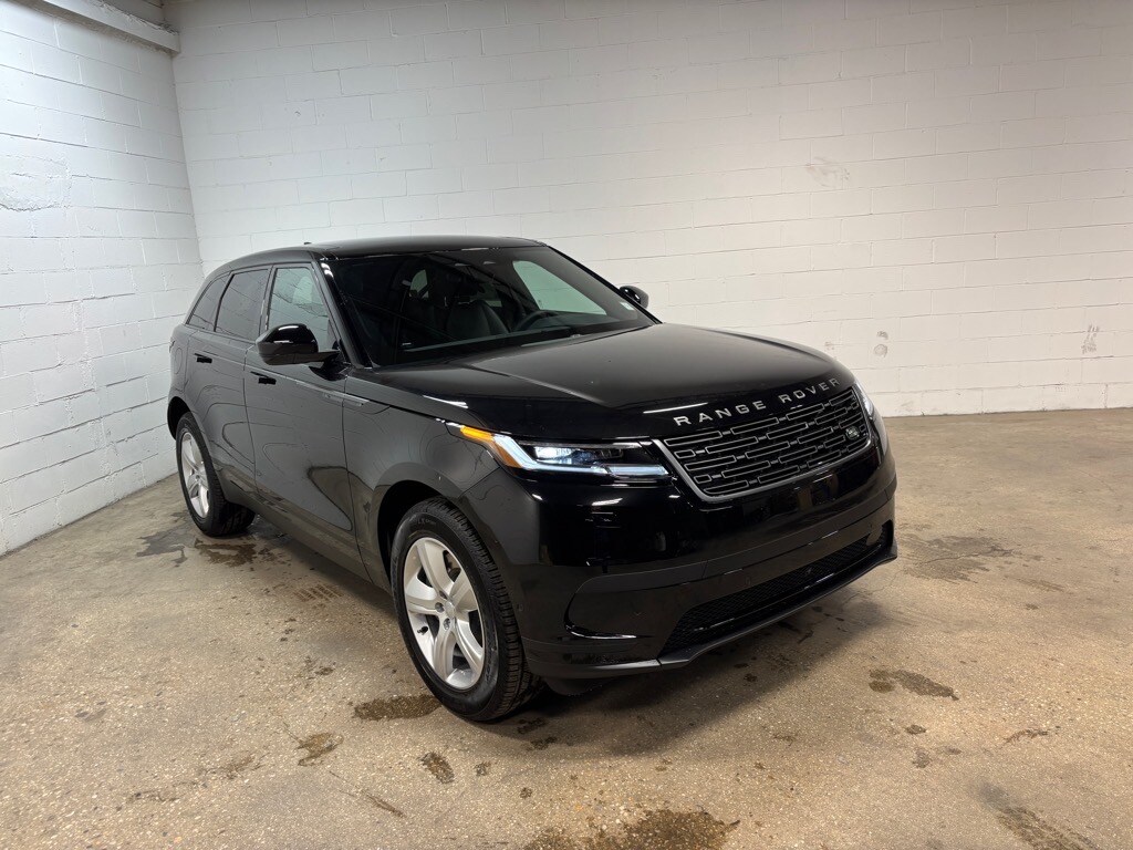 2026 Land Rover Range Rover Velar S photo 4