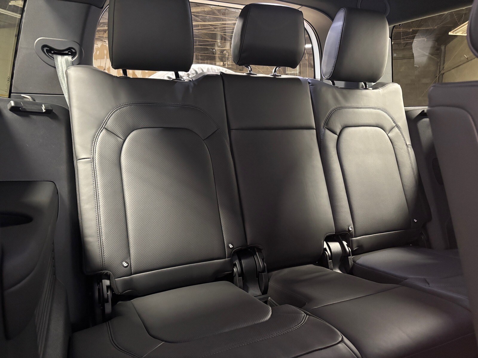 2026 Land Rover Defender X-Dynamic SE - Photo 43