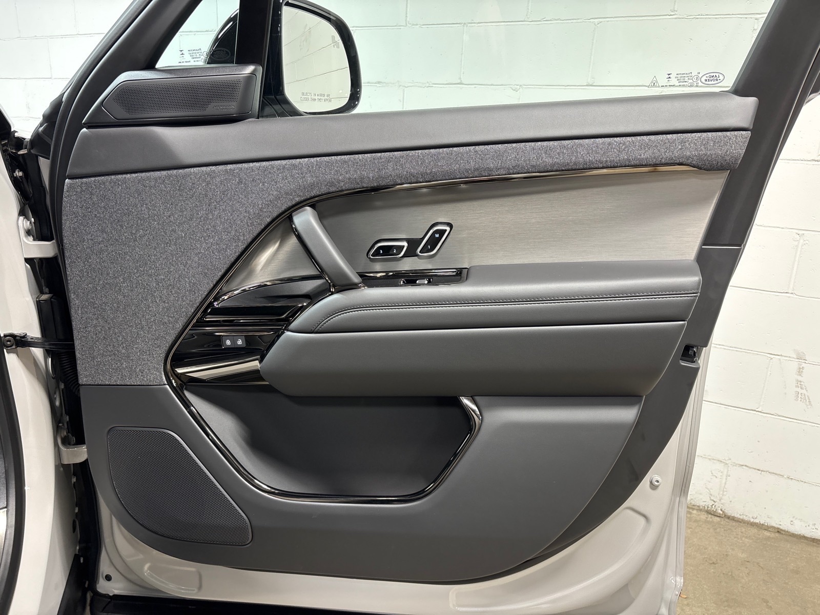 2026 Land Rover Range Rover Sport SE - Photo 32