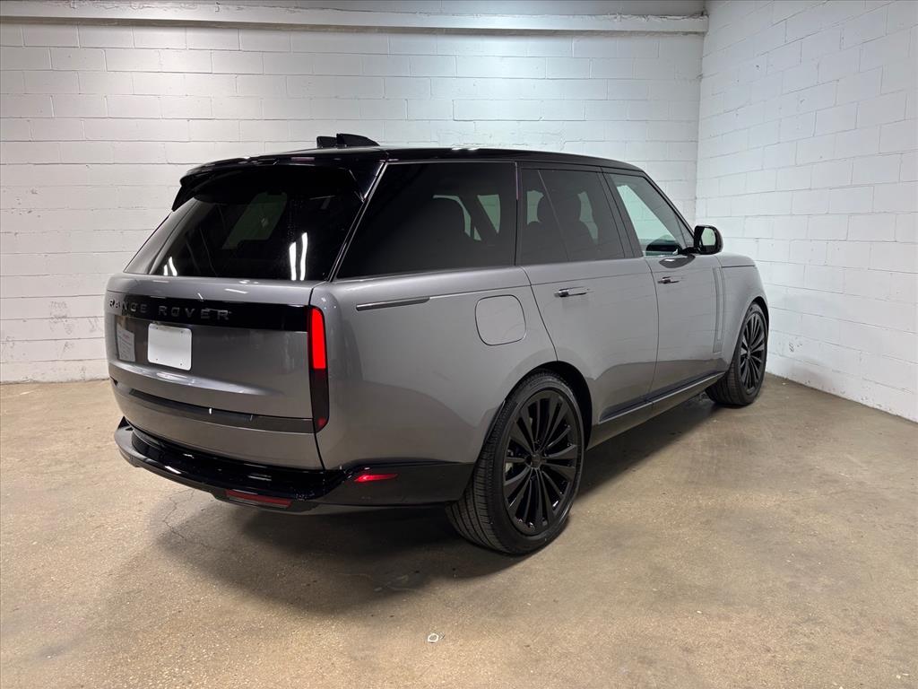 2026 Land Rover Range Rover SE - Photo 6