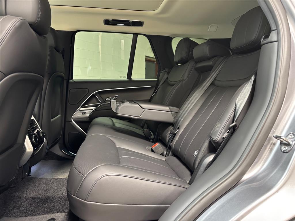 2026 Land Rover Range Rover SE - Photo 27