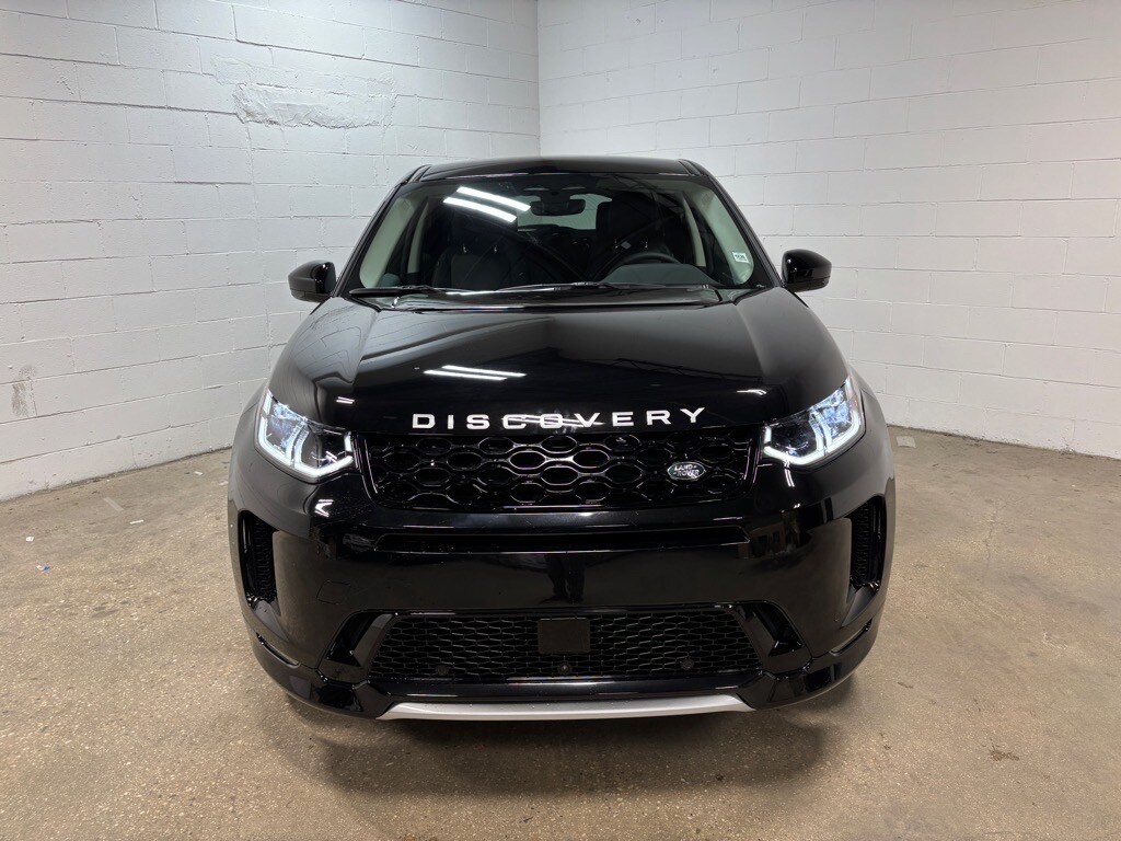2025 Land Rover Discovery Sport S photo 3