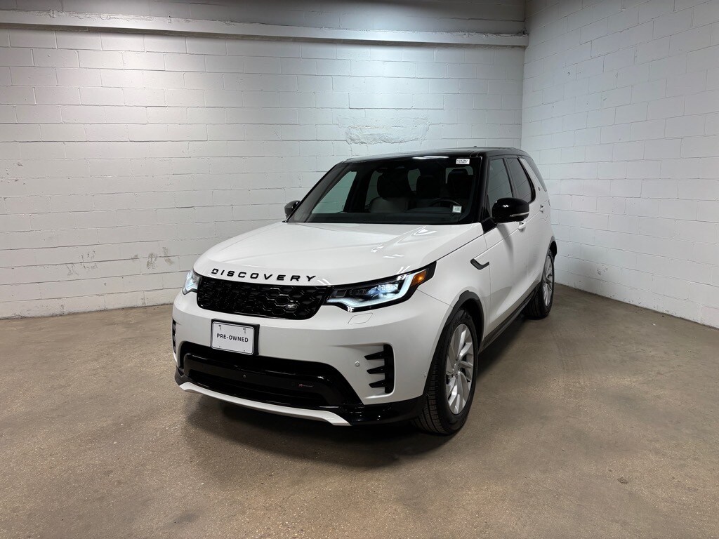 2023 Land Rover Discovery S R-Dynamic photo 2