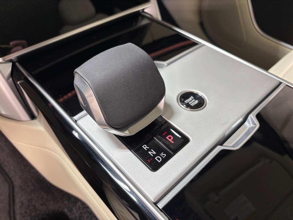2026 Land Rover Range Rover SE - Photo 15