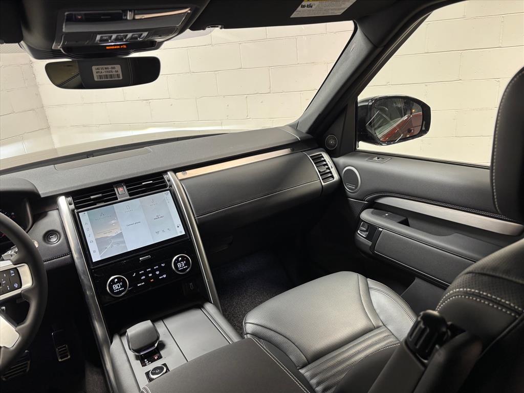 2026 Land Rover Discovery Gemini Edition - Photo 38