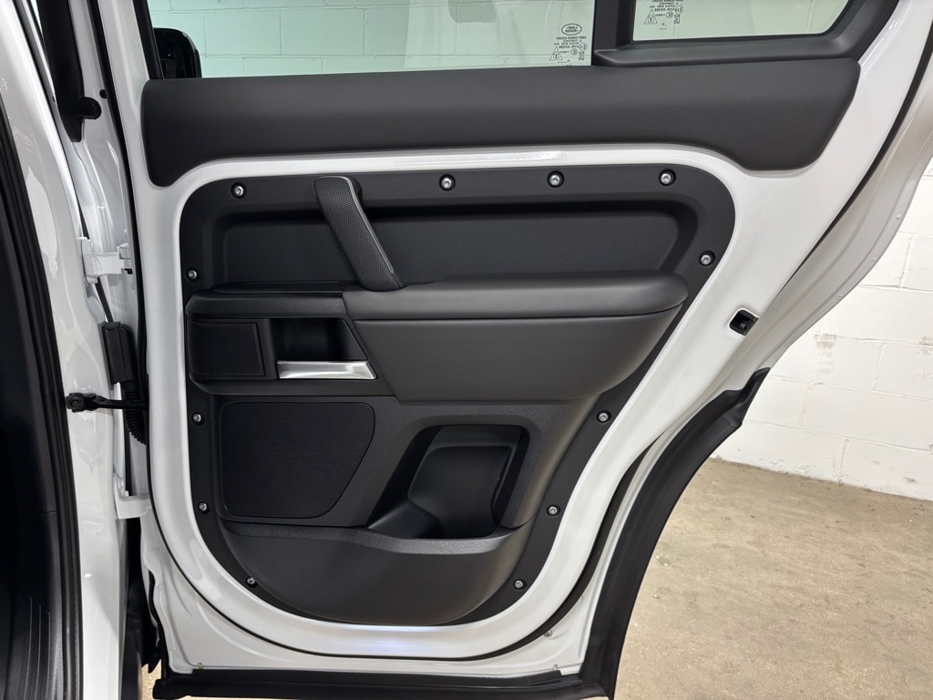 2026 Land Rover Defender V8 - Photo 39