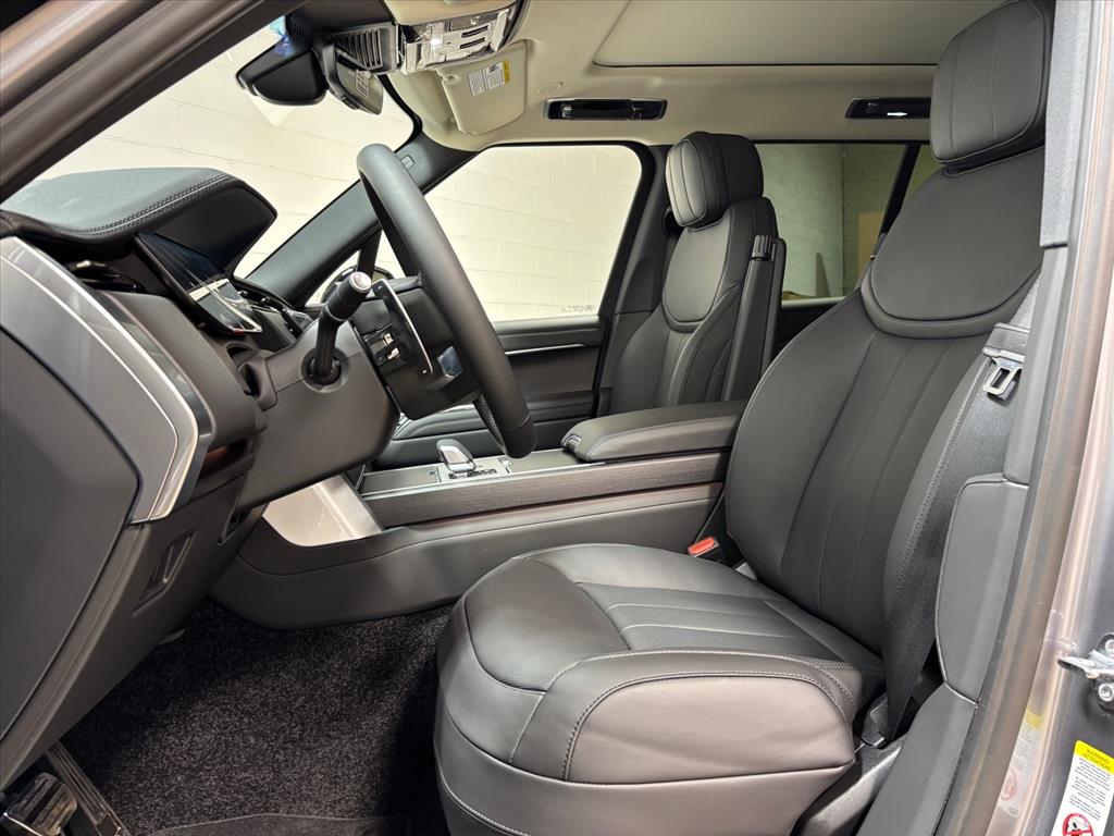 2026 Land Rover Range Rover SE - Photo 23
