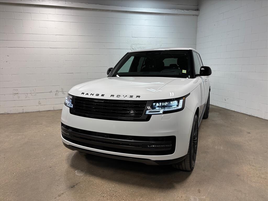 New 2026 Land Rover Range Rover SE SUV