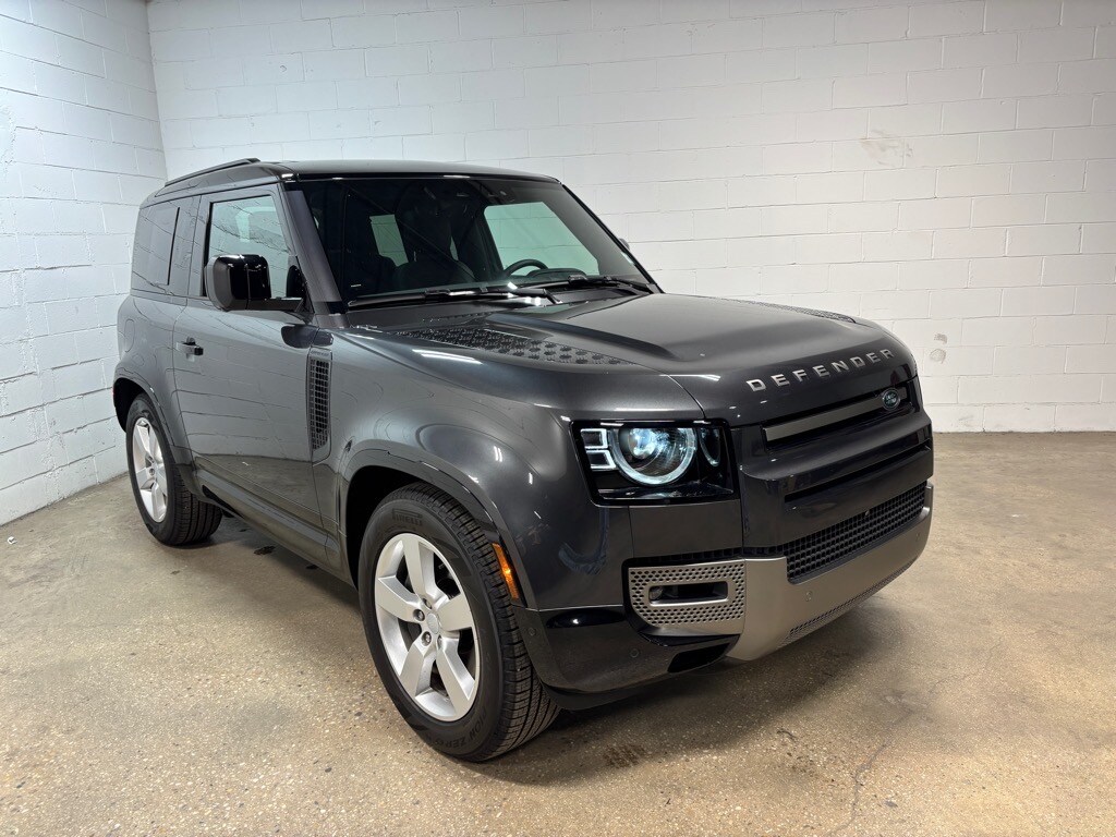 2025 Land Rover Defender 90 X-Dynamic SE photo 4