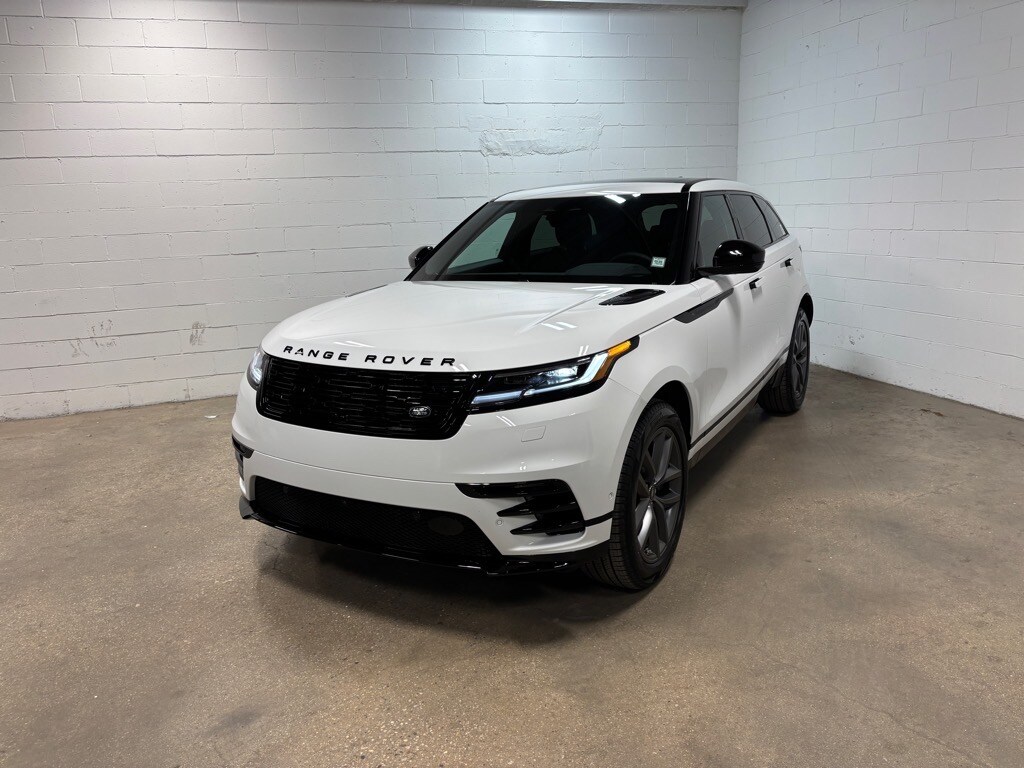 2026 Land Rover Range Rover Velar SE photo 2