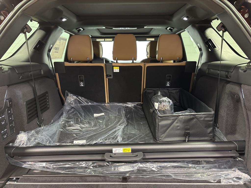 2026 Land Rover Discovery Gemini Edition - Photo 40