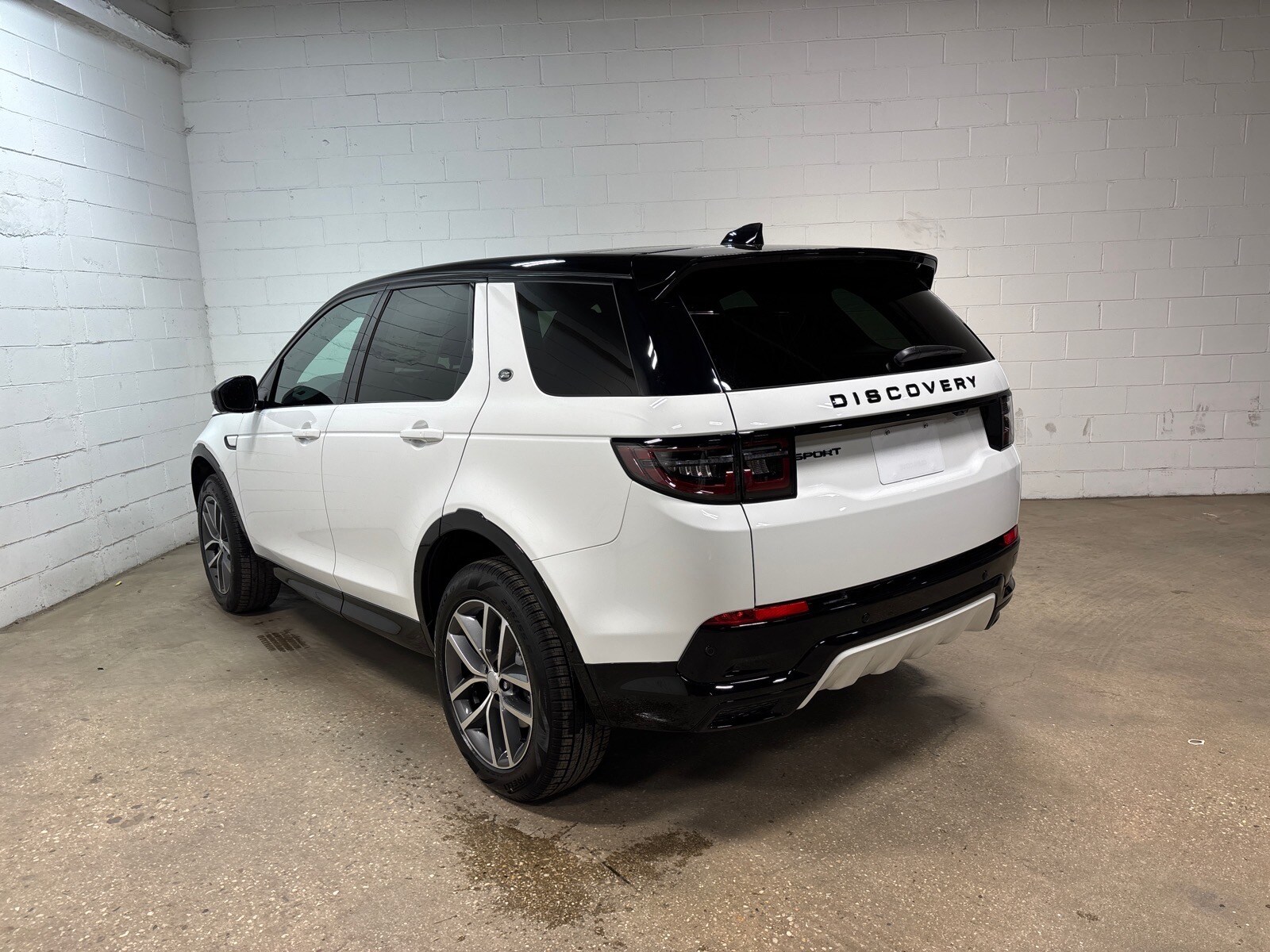 2026 Land Rover Discovery Sport Landmark - Photo 9