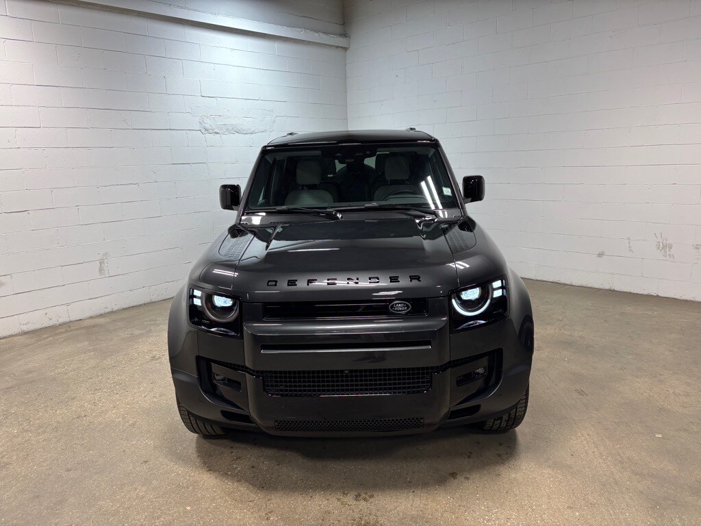 2026 Land Rover Defender 130 S photo 2