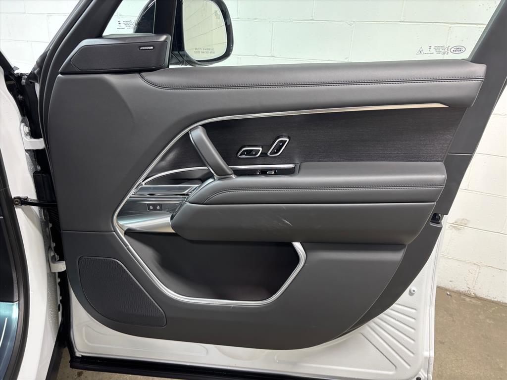 2026 Land Rover Range Rover SE - Photo 33