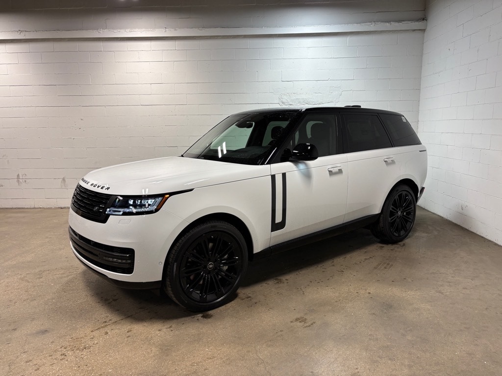 2025 Land Rover Range Rover SE's photo