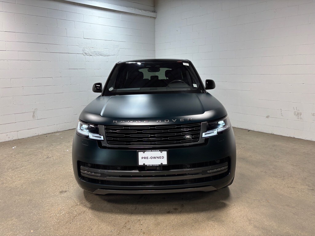 2023 Land Rover Range Rover SE photo 3